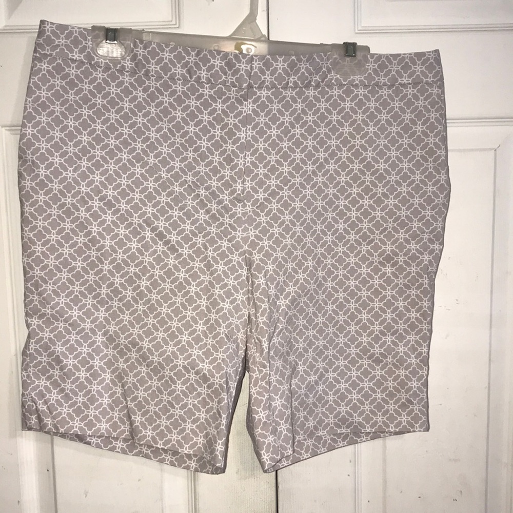 Women’s Mario Serrani Stretch Shorts